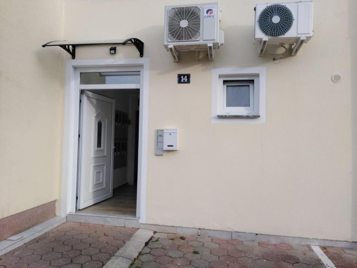 Studio Apartman Tonko - S Balkonom Zaton  Esterno foto